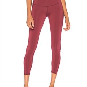 Alo airbrush leggings black cherry size small